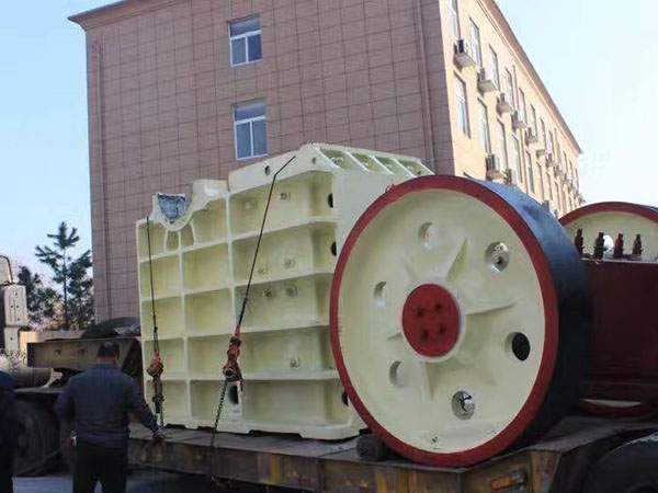 小型矿石移动破碎站厂商